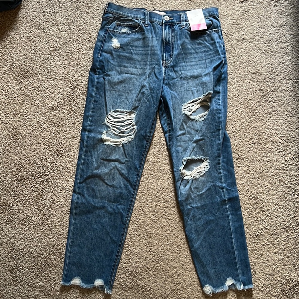 NEVER WORN Kohl’s Brand High-Rise Mom Jean